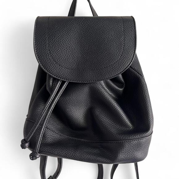 G.H. Bass & Co. Black Pebbled Leather Backpack Made in USA everyday essential - Picture 1 of 8